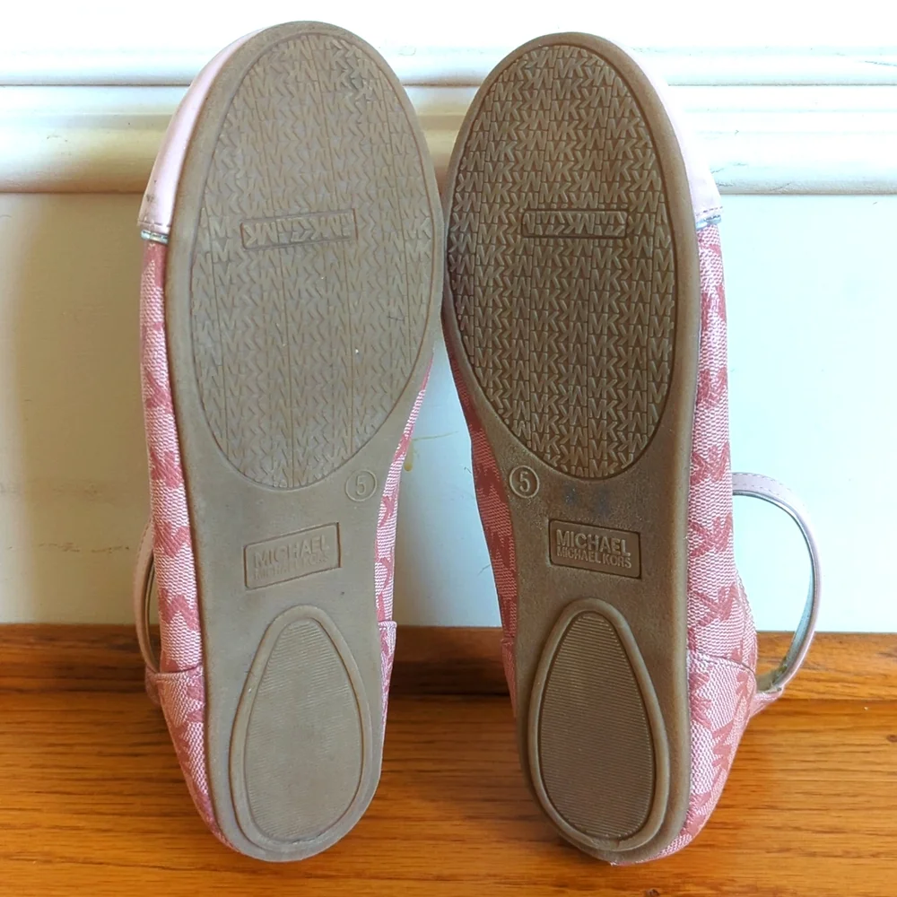 Michael Kors Pink flats Sz 5‎